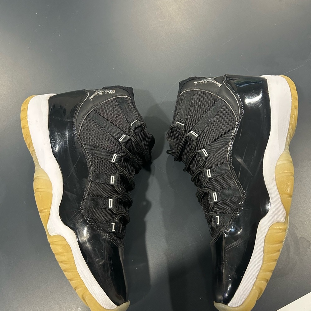 Jordan 11 jubilee - Picture 3 of 8
